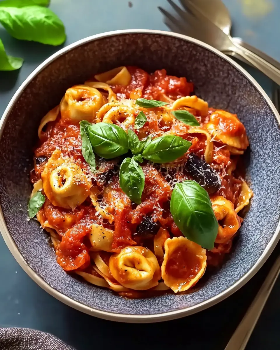 Tomaten Knoblauch Pasta: Einfaches Rezept mit mediterranem Flair First Image First Image