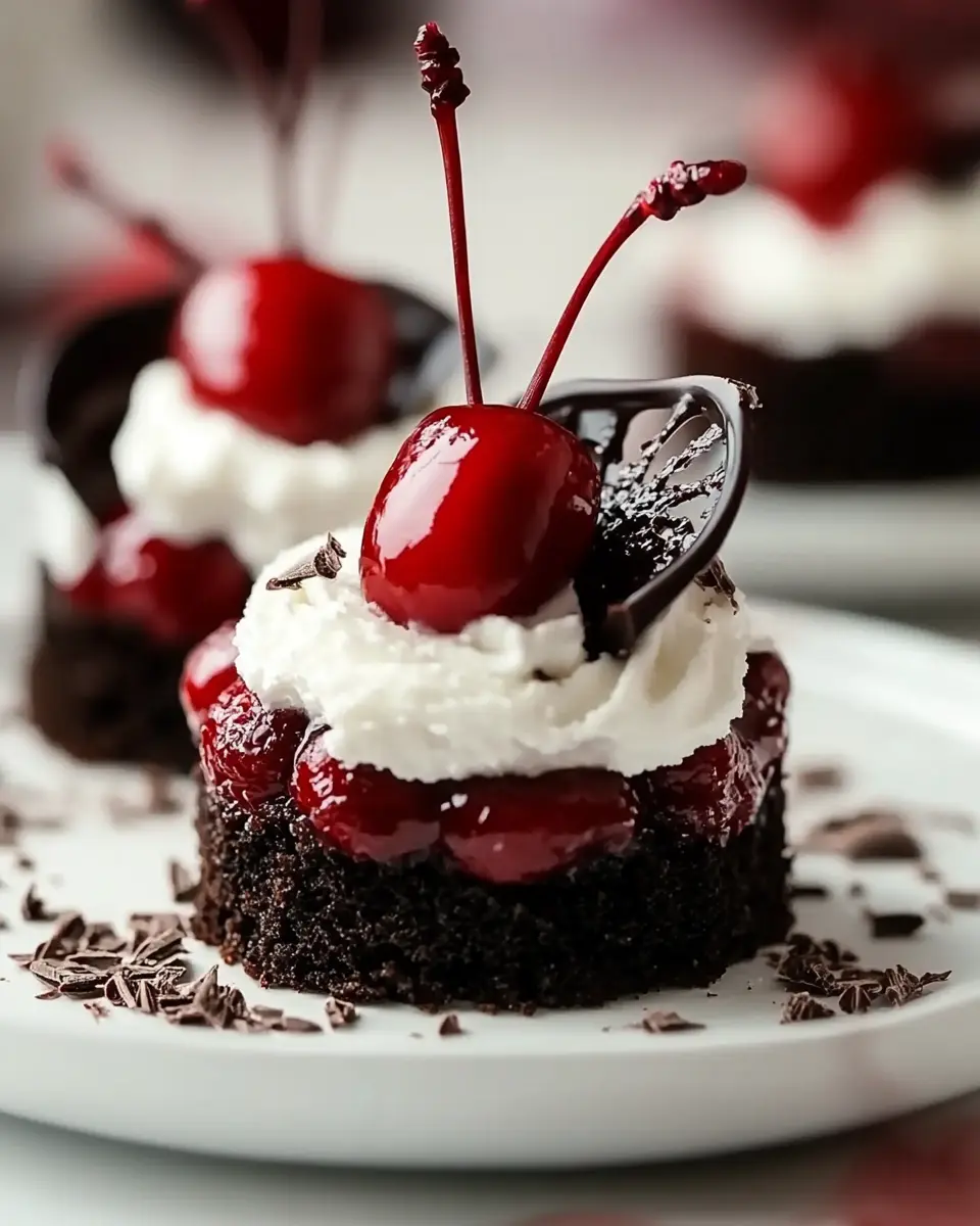 Mini Schwarzwälder Kirsch Törtchen: Irresistibly Indulgent Treat