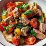 Tomaten-Brotsalat mit Thunfisch First Image First Image