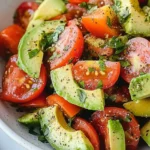 Avocado Tomaten Salat – Bestes Rezept in 10 Minuten First Image First Image