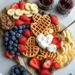 Brunch Board mit Herz Waffeln – 7 kreative Ideen First Image First Image